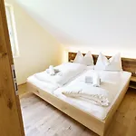 Guest house Hotel Die Metzgerstubn Sankt Michael im Lungau