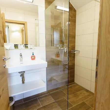 Πανσιόν Metzgerstubn 3*